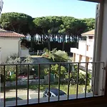 Manuela 2 *